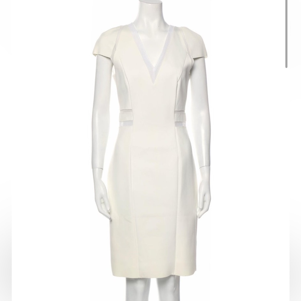 Carolina Herrera White V-Neck Dress – Timeless Elegance